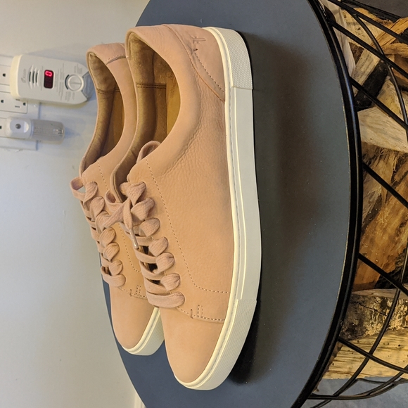 Frye Sneakers NWOT, size 10 - Picture 5 of 9